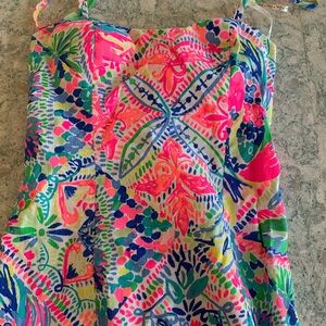 Lilly shift dress EUC!!